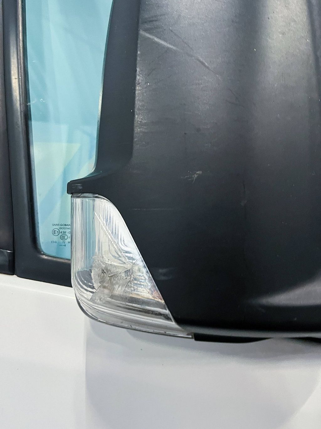 Voorportier rechts voor Mercedes Sprinter W906 A9067200105
