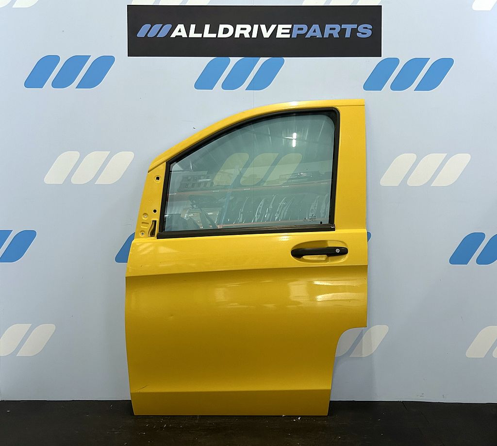 Mercedes Vito W447 voorportier links geel A4477206600