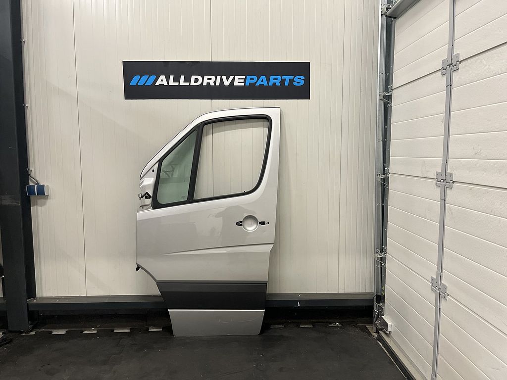 Mercedes Sprinter W906 Voorportier links grijs A9067200005