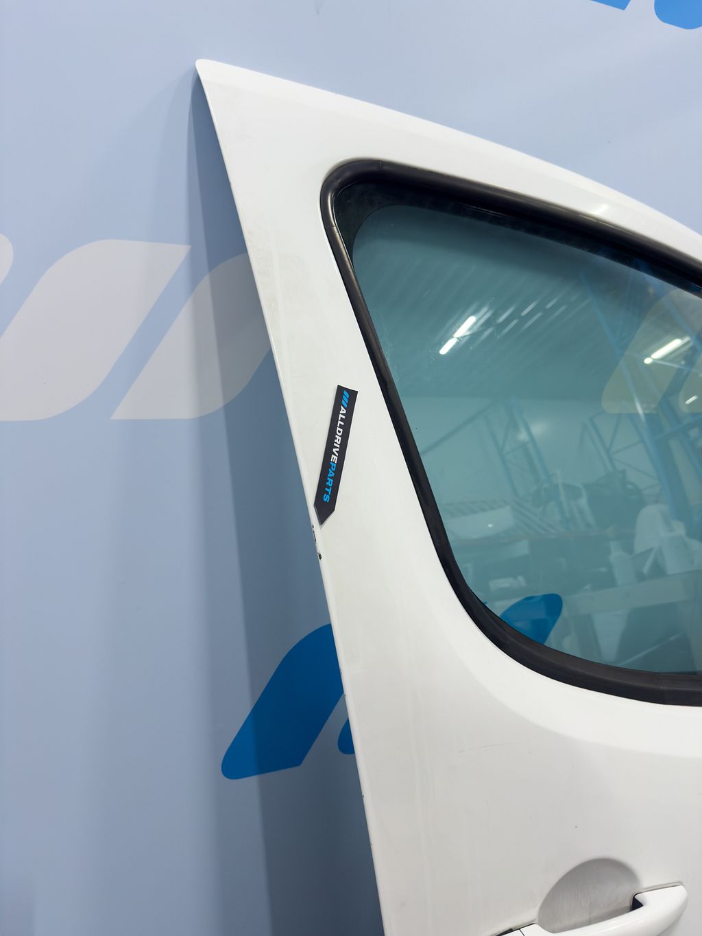 Peugeot Partner  Voorportier rechts wit 9004Z6