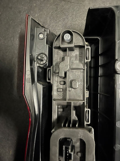 Renault Master IV 2025 Achterlicht rechts 2265501988R