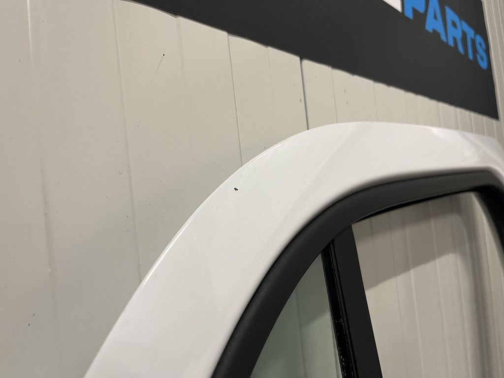 Renault Master / Opel Movano Voorportier links wit 801017005R