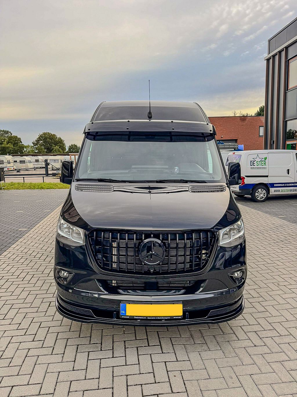 Zonneklep Sun Visor Mercedes Benz Sprinter W907 2018+ zwart